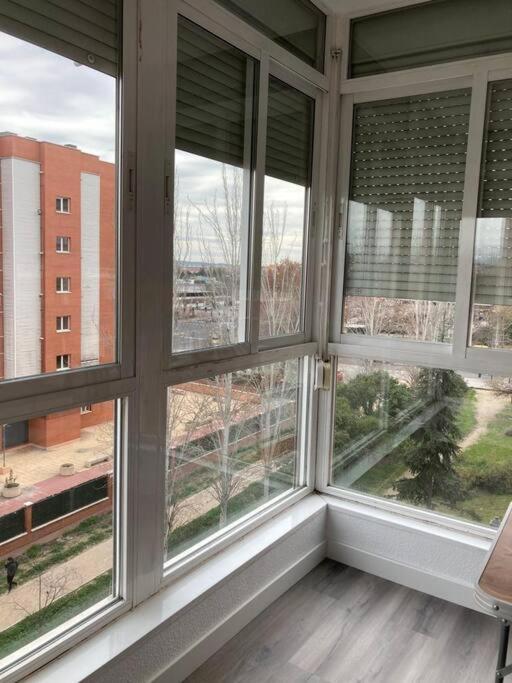 Silencioso, Luminoso Y Familiar Apartamento Appartamento Madrid Esterno foto
