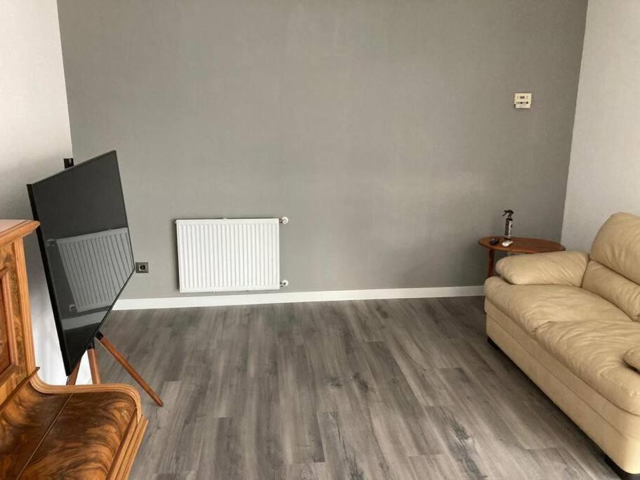 Silencioso, Luminoso Y Familiar Apartamento Appartamento Madrid Esterno foto