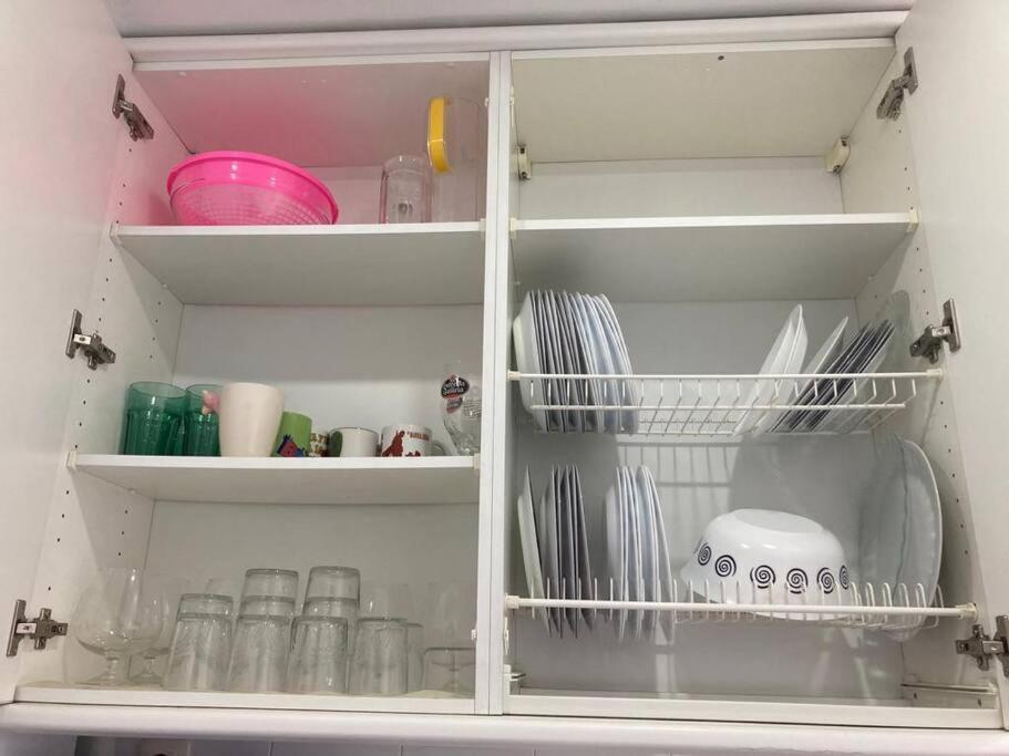 Silencioso, Luminoso Y Familiar Apartamento Appartamento Madrid Esterno foto